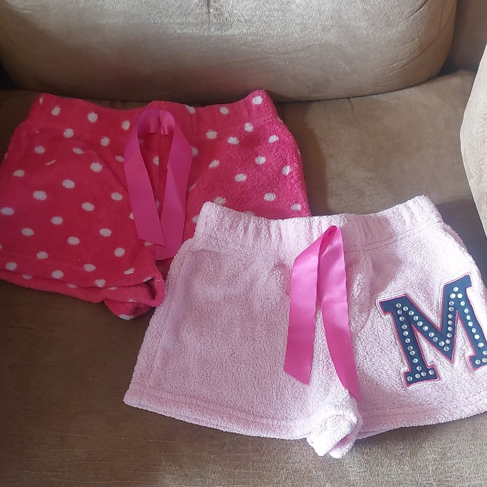 🏖🌷 Cozy Pink Polka Dot and Letter M Kids Shorts
